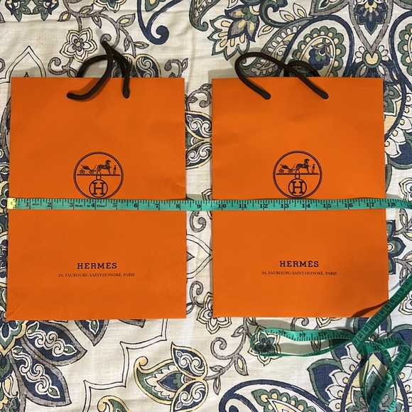 AUTHENTIC Hermes gift bags & embroidered ribbons - Picture 8 of 16